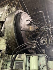 熱間鍛造プレス Komatsu CAH3000 - 3000 トン (写真 1)