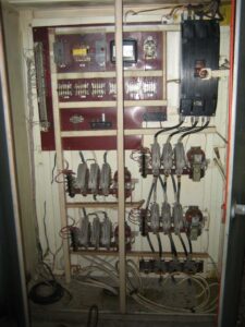 トリミングプレス TMP Voronezh KG2540 - 1000 トン (写真 4)