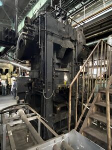 熱間鍛造プレス National Maxipres 1600 - 1600 トン (写真 4)