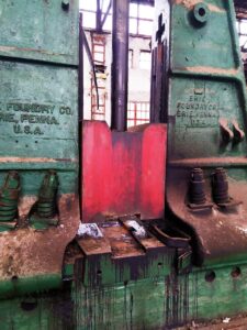 鍛造ハンマー Erie 2700 - 2.7 トン (写真 1)