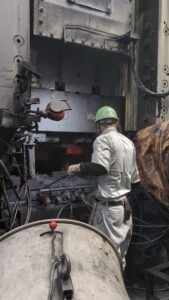 熱間鍛造プレス Erie MT4000 - 4000 トン (写真 1)