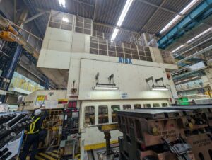 プレス機 Aida FT4-1500G - 1500 トン (写真 4)