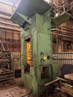 トリミングプレス TMP Voronezh KA2534 - 250 トン (写真 2)