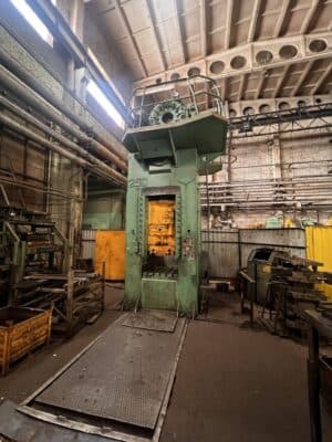 トリミングプレス TMP Voronezh KA2534 - 250 トン (写真 3)