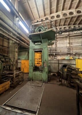 トリミングプレス TMP Voronezh KA2534 - 250 トン (写真 1)