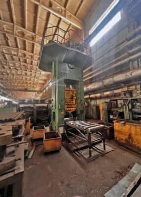 トリミングプレス TMP Voronezh KB2536 - 400 トン (写真 3)