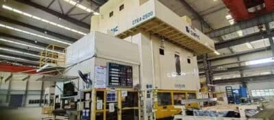 プレス機 Simpac DTE4 2500 - 2500 トン (写真 2)