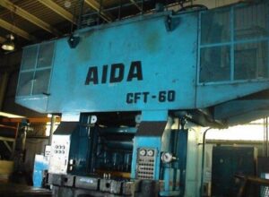 冷間鍛造プレス Aida CFT-60 - 600 トン (写真 2)