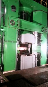 カウンターブロー鍛造ハンマー Digep DHEK-40 - 400 kJ (写真 5)