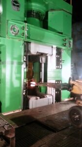 カウンターブロー鍛造ハンマー Digep DHEK-40 - 400 kJ (写真 4)