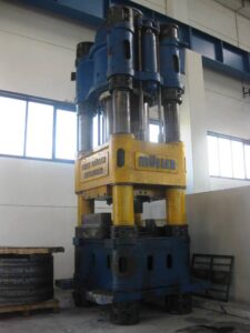 自由鍛造プレス Fritz Muller 3000 MT - 3000 トン (写真 8)