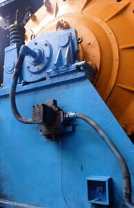 熱間鍛造プレス Smeral LZK 4000 B - 4000 トン (写真 2)