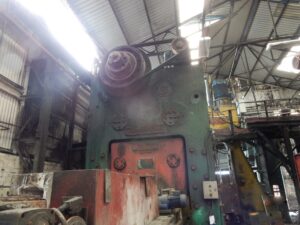 トリミングプレス Wilkins & Mitchell L66-S4-10 - 600 トン ID: S86511