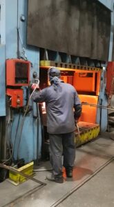 トリミングプレス Wilkins & Mitchell S4-1000 - 1000 トン (写真 3)