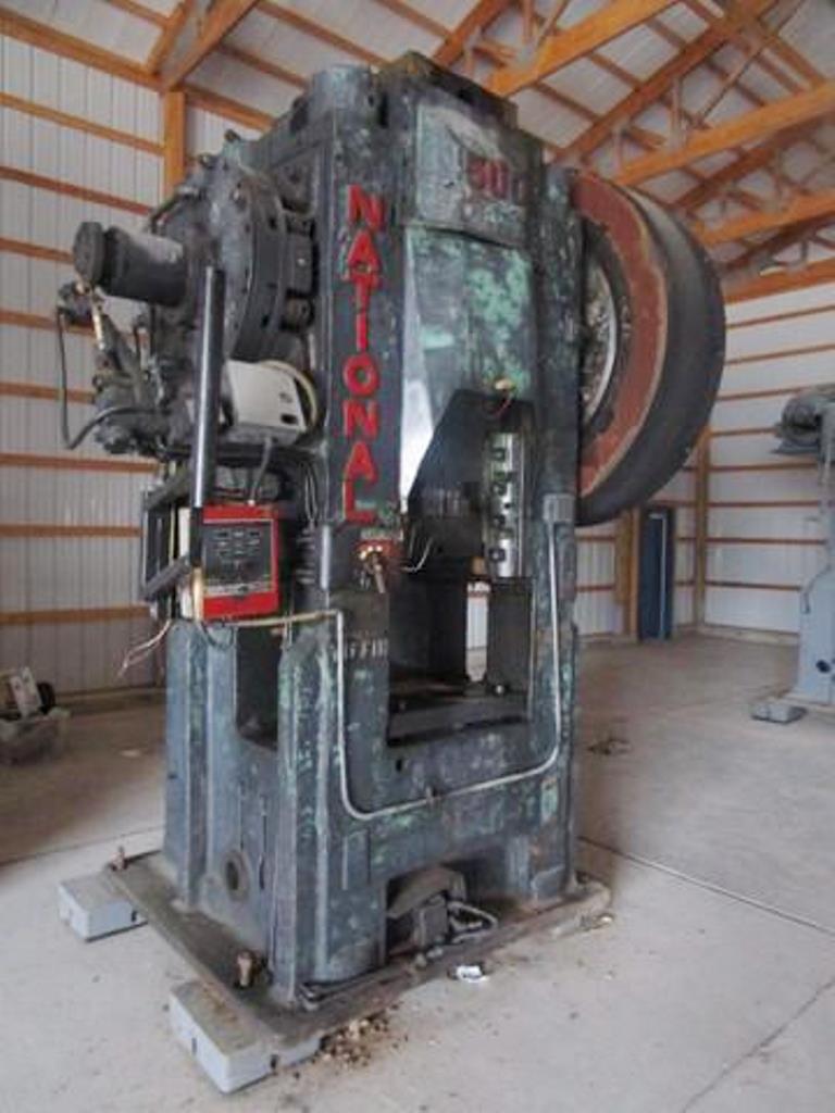 熱間鍛造プレス National Maxipres 500 - 500 トン