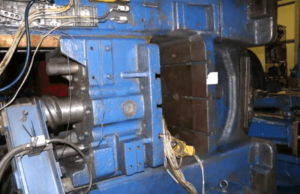 ねじプレス Kieserling FS 450 - 450 トン (写真 1)