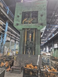 ねじプレス Hasenclever HSPRZ 560/1320/560/1680 - 3150 トン (写真 7)