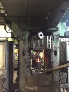 ねじプレス Zdas LVR 630 A-1 - 630 トン (写真 7)