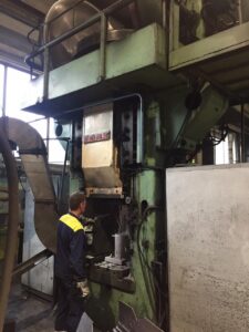 ねじプレス Zdas LVR 630 A-1 - 630 トン (写真 10)