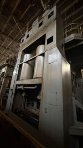 プレス機 TMP Voronezh K4039 - 800 トン (写真 2)