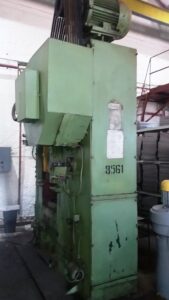 ナックルジョイントプレス Barnaul KB8338 - 630 トン (写真 2)