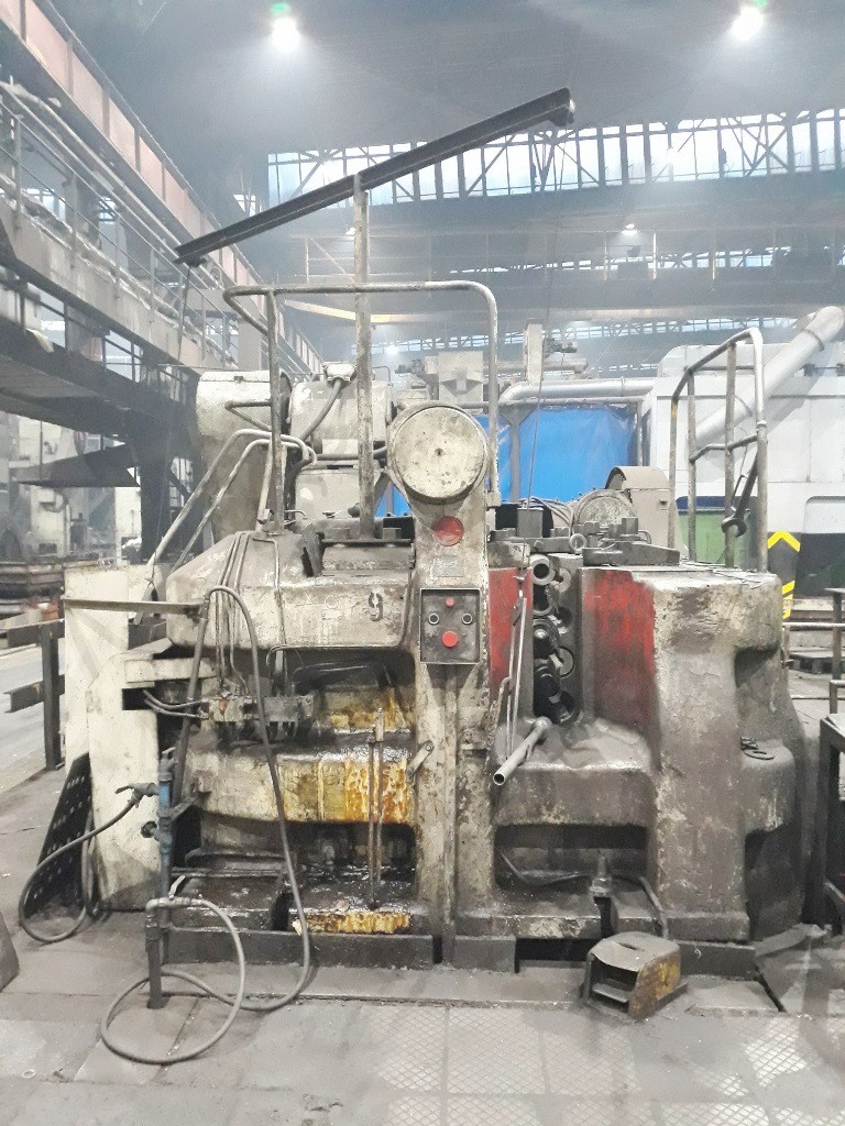 水平鍛造機 Smeral LHK 800 - 800 トン