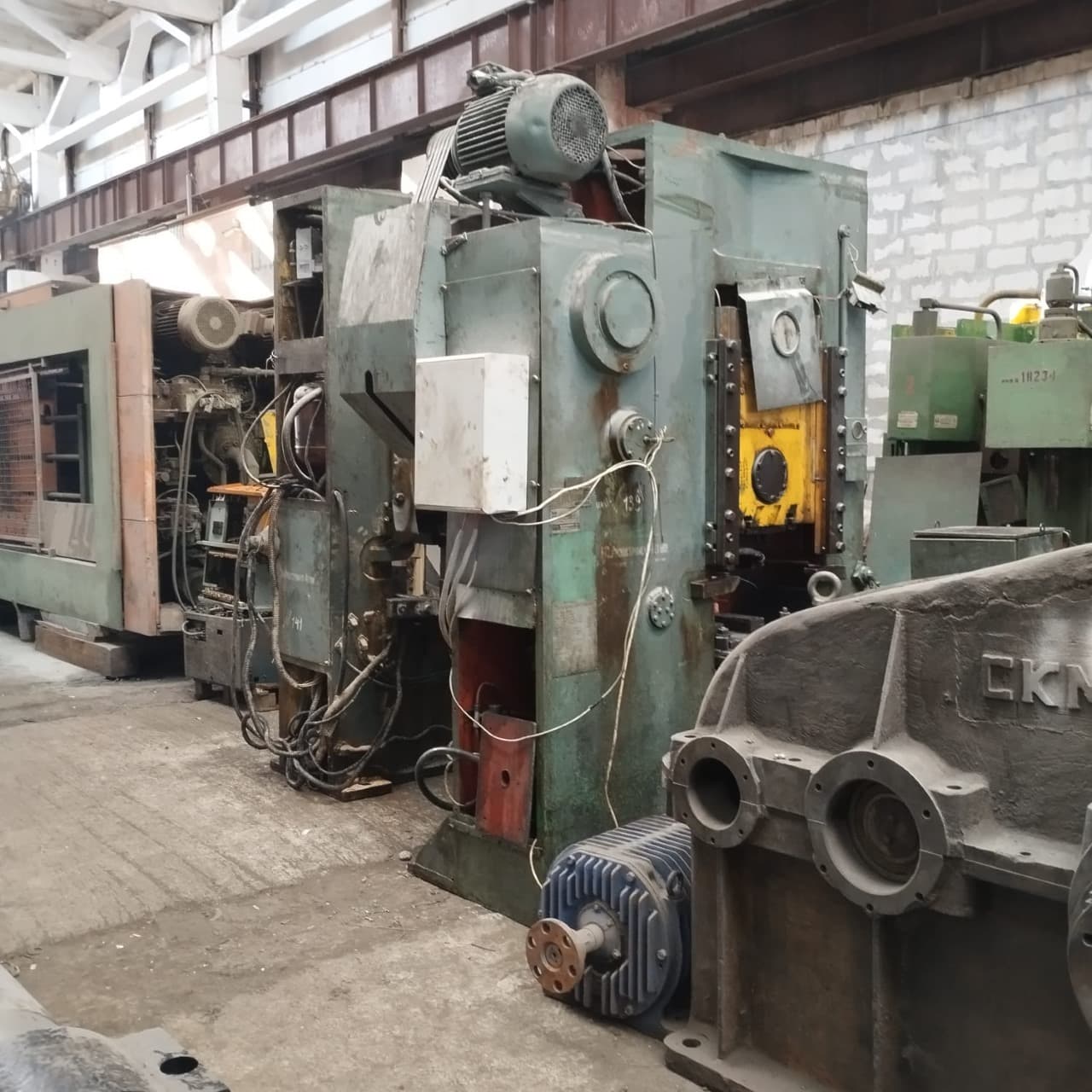 ナックルジョイントプレス Barnaul KB8336 - 400 トン