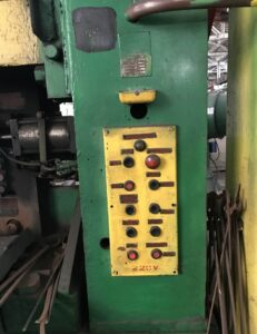 ナックルジョイントプレス Barnaul K849C - 2000 トン (写真 2)