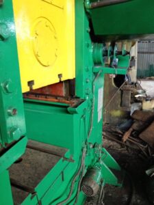 ナックルジョイントプレス Barnaul KB8336 - 400 トン (写真 1)