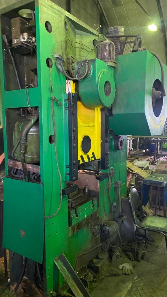 ナックルジョイントプレス Barnaul KB8336 - 400 トン