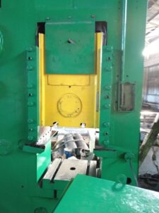ナックルジョイントプレス Barnaul KB8336 - 400 トン (写真 26)