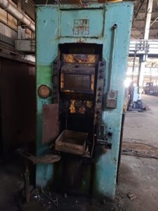 ナックルジョイントプレス Barnaul K8336 - 400 トン (写真 3)