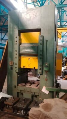 冷間押出プレス Barnaul K0034 - 250 トン (写真 2)
