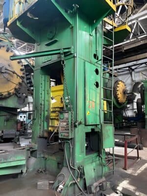 トリミングプレス Kuzlitmash KD9536 - 400 トン  (写真 3)