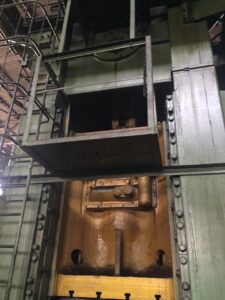 トリミングプレス TMP Voronezh KG2540 A - 1000 トン (写真 4)