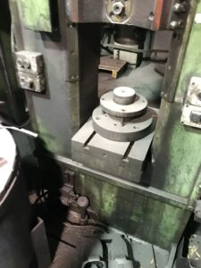 ねじプレス Vaccari 6PS - 165 トン (写真 2)