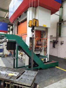 プレス機 Schuler SP400 - 400 トン (写真 1)