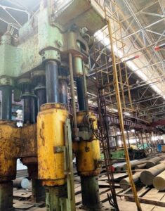 自由鍛造プレス Dnepropress PB1341 - 1250 トン (写真 2)