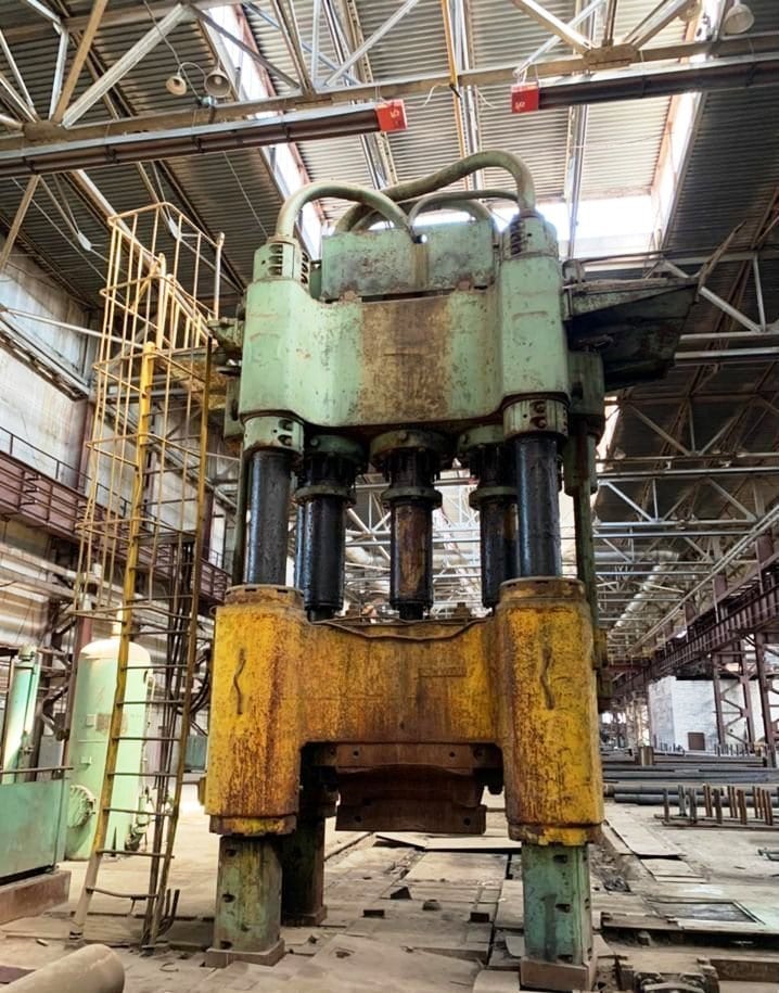 自由鍛造プレス Dnepropress PB1341 - 1250 トン