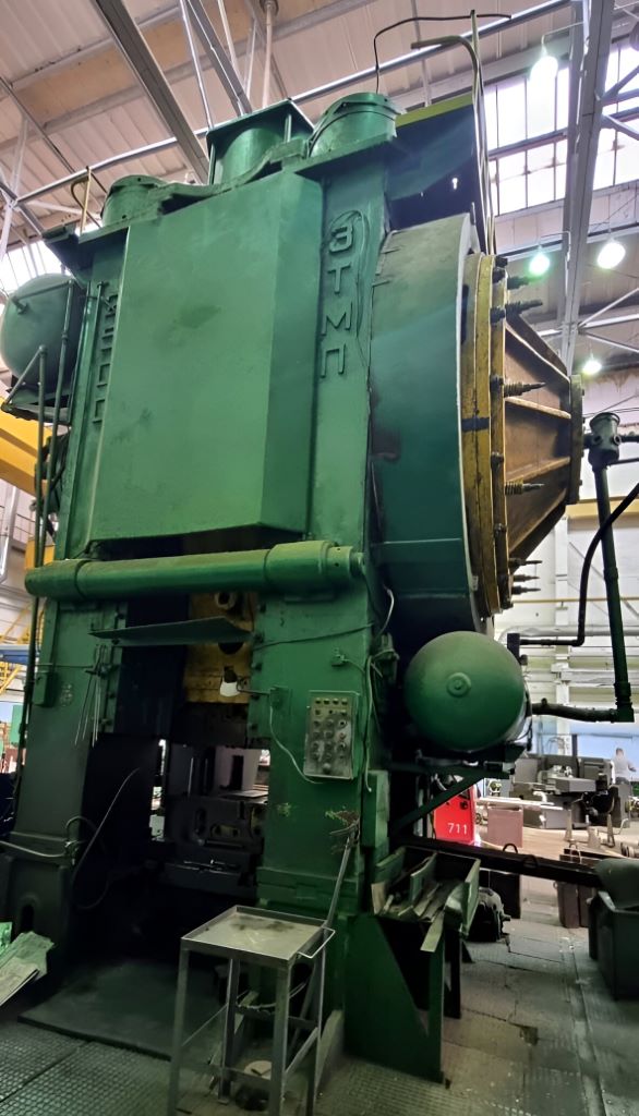 熱間鍛造プレス TMP Voronezh K8544 - 2500 トン