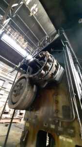 熱間鍛造プレス TMP Voronezh K8544 - 2500 トン (写真 2)