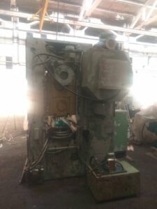 ナックルジョイントプレス Barnaul KB8336 - 400 トン (写真 1)