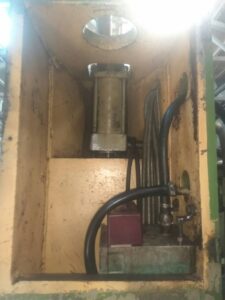 ナックルジョイントプレス Barnaul KB8336 - 400 トン (写真 2)