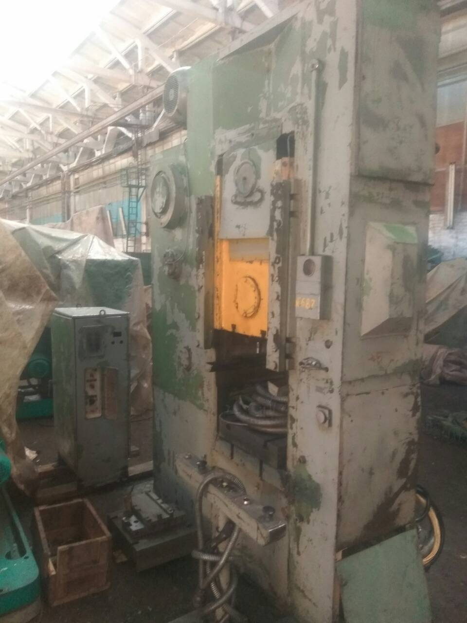 ナックルジョイントプレス Barnaul KB8336 - 400 トン