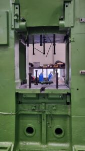 熱間鍛造プレス Eumuco SP 100 C - 1000 トン (写真 3)