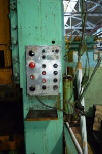 トリミングプレス TMP Voronezh KG2538 - 630 トン (写真 1)