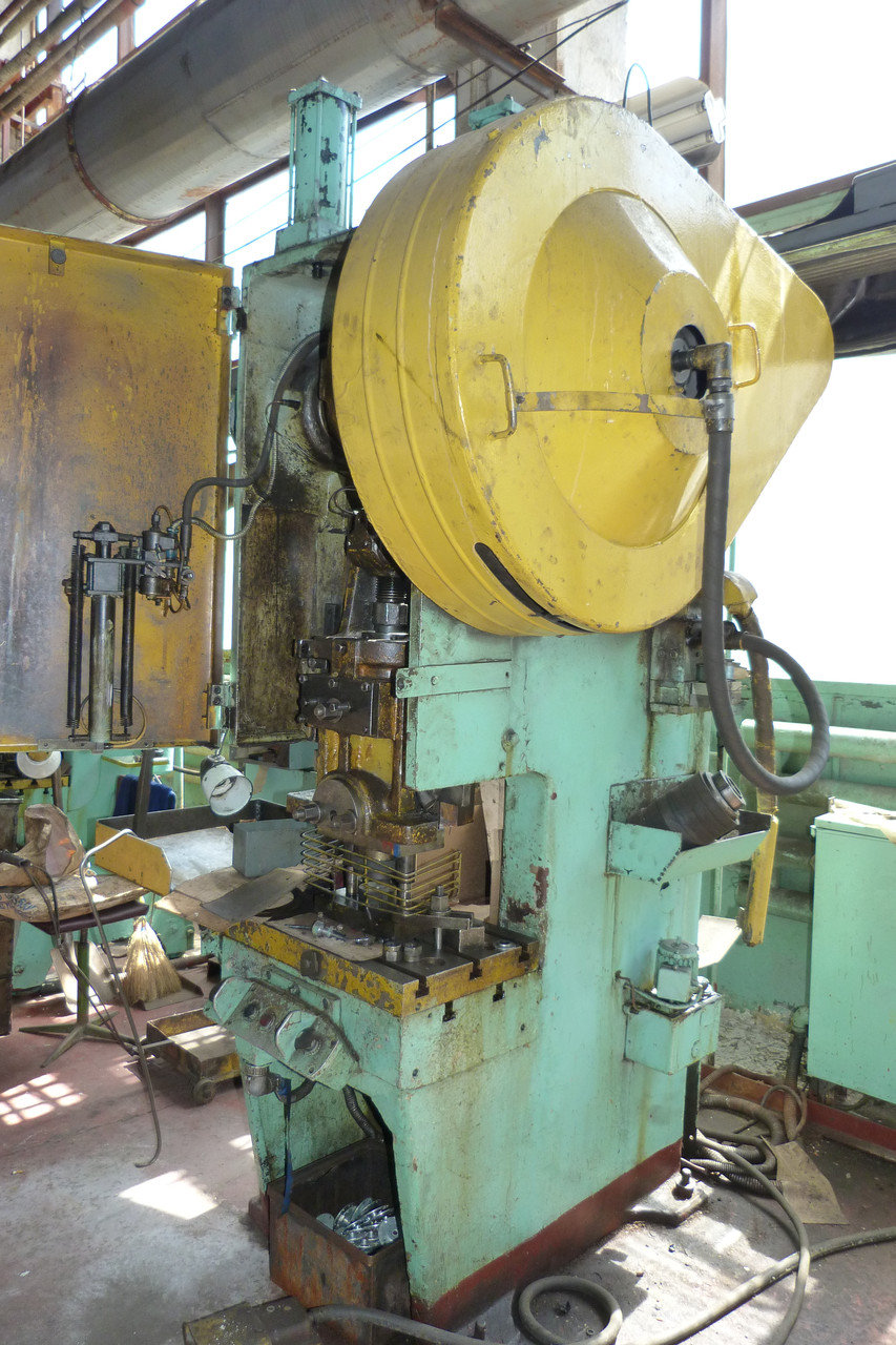 機械プレス KD2126K - 40 トン