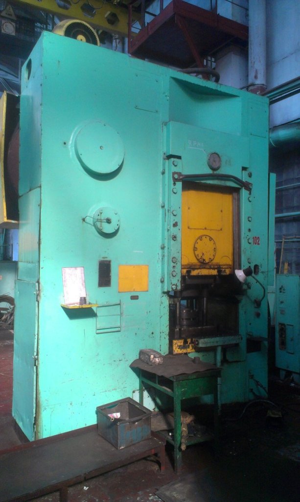 ナックルジョイントプレス Barnaul KB8340 - 1000 トン