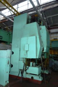 冷間押出プレス Barnaul AC5100 - 400 トン (写真 1)