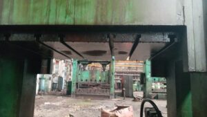 トリミングプレス Ravne Metalna KES 250 A - 250 トン (写真 9)